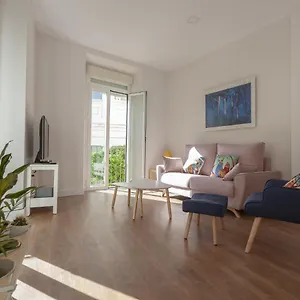 Rd Aparcamiento Incluido Triana Luminoso Cómodo 2bd 2bth Sevilha