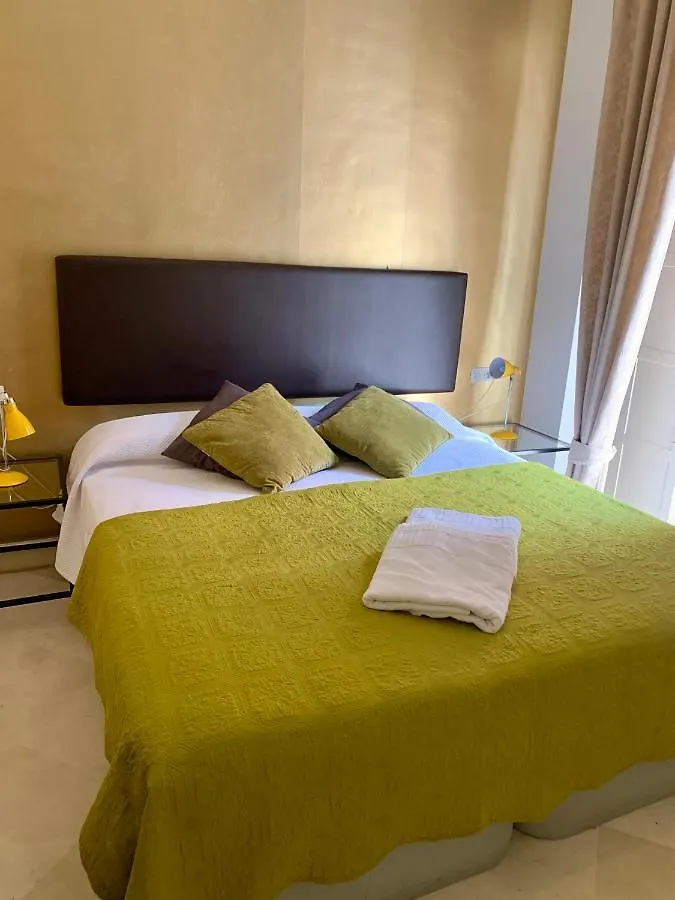 Singular Peral Apartment Seville