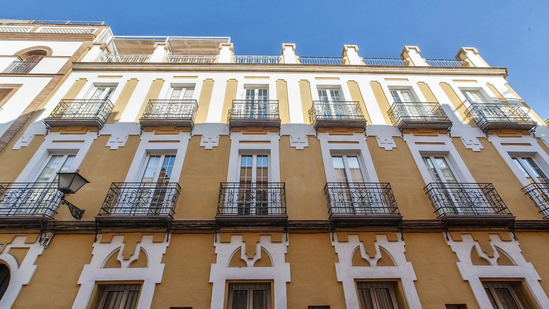 Singular Peral Apartment Seville