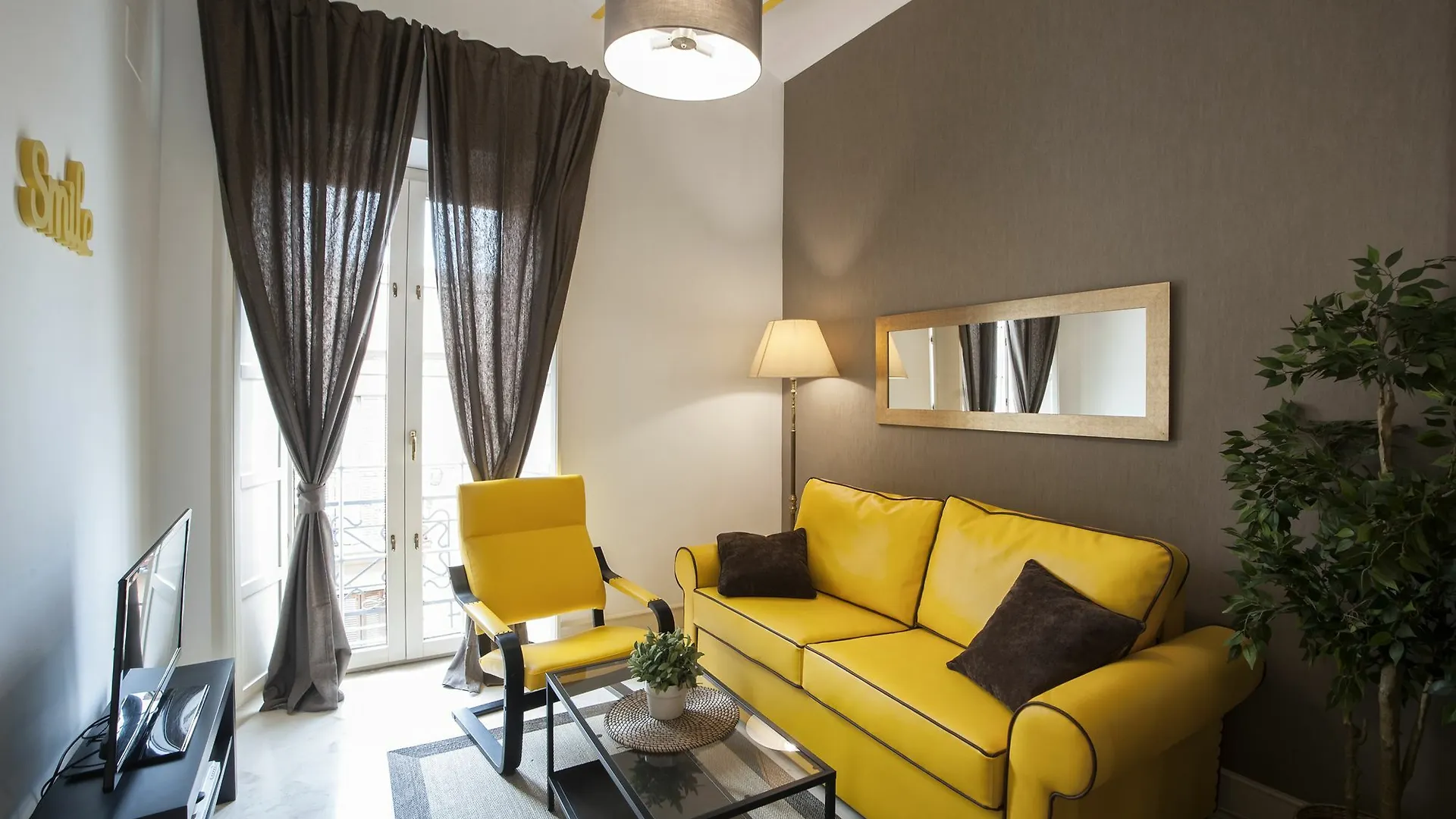 Singular Peral Apartment Seville Spain